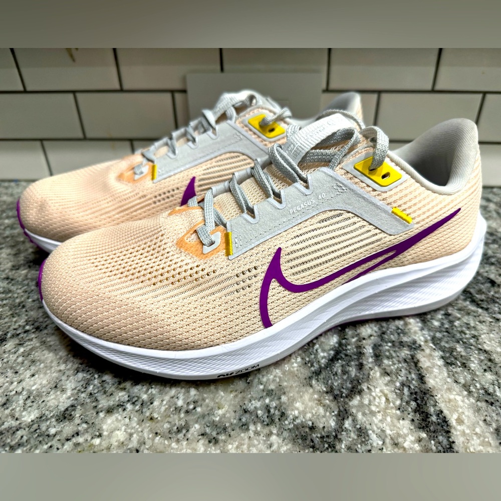 Nike Pegasus 40 - Women’s 8.5 Wide